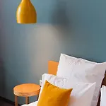 Hotel Beehive