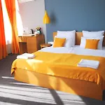 Hotel Beehive 3*