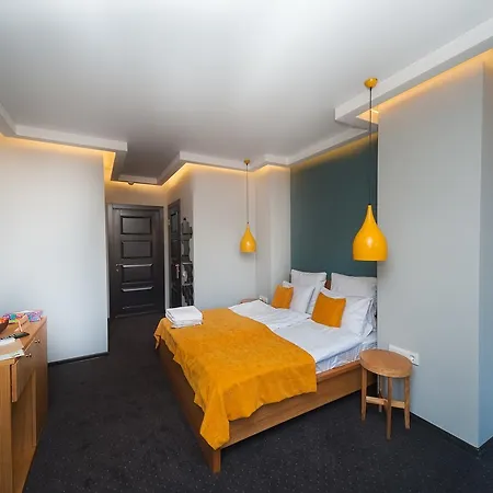 Beehive Hotel 3*