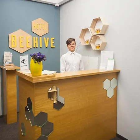 Отель Beehive 3*