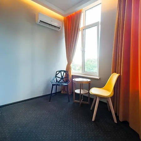 Hotel Beehive